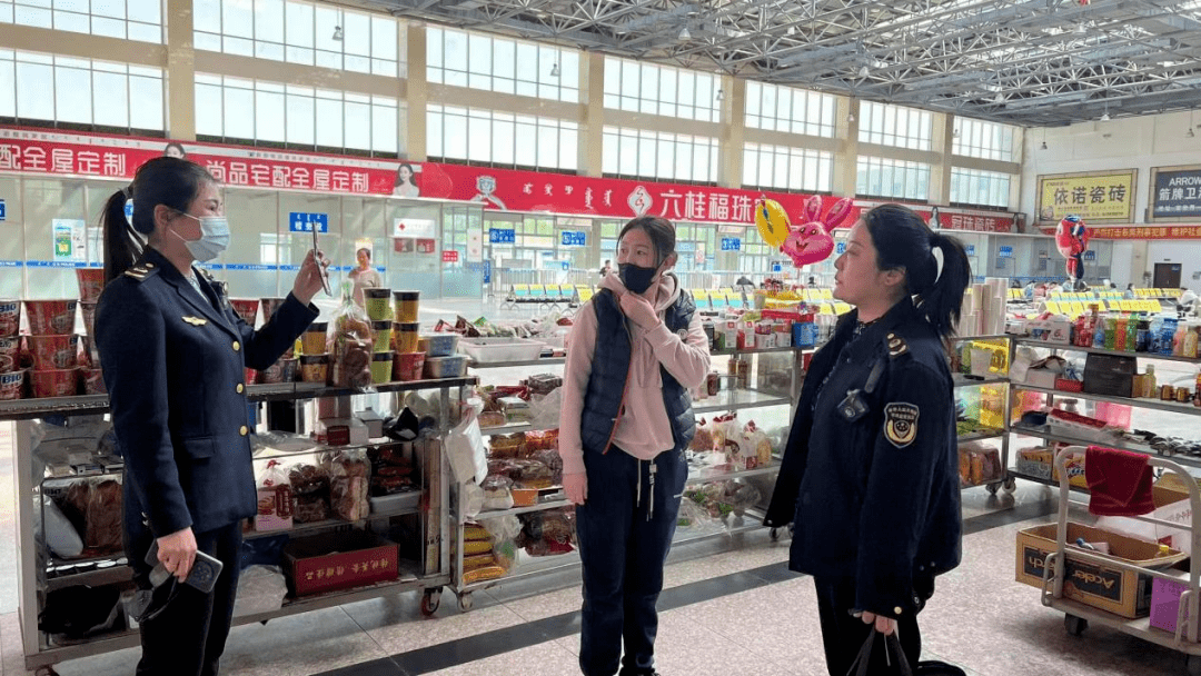 扎鲁特旗市场监管综合行政执法大队开展流通、餐饮环节“双随机一公开”工作检查抽查监督 6134