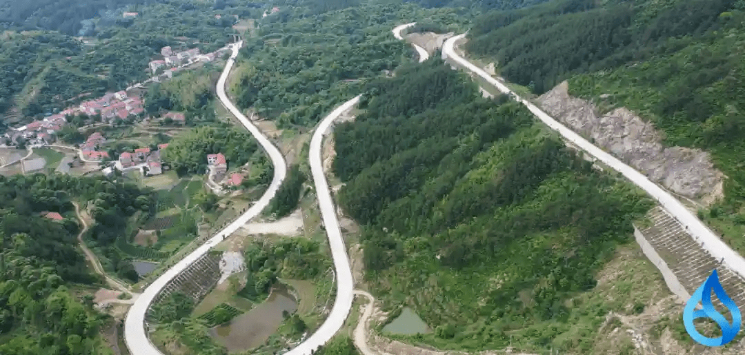 s236省道英黄线,预计明年三月通车_英山_项目_路面