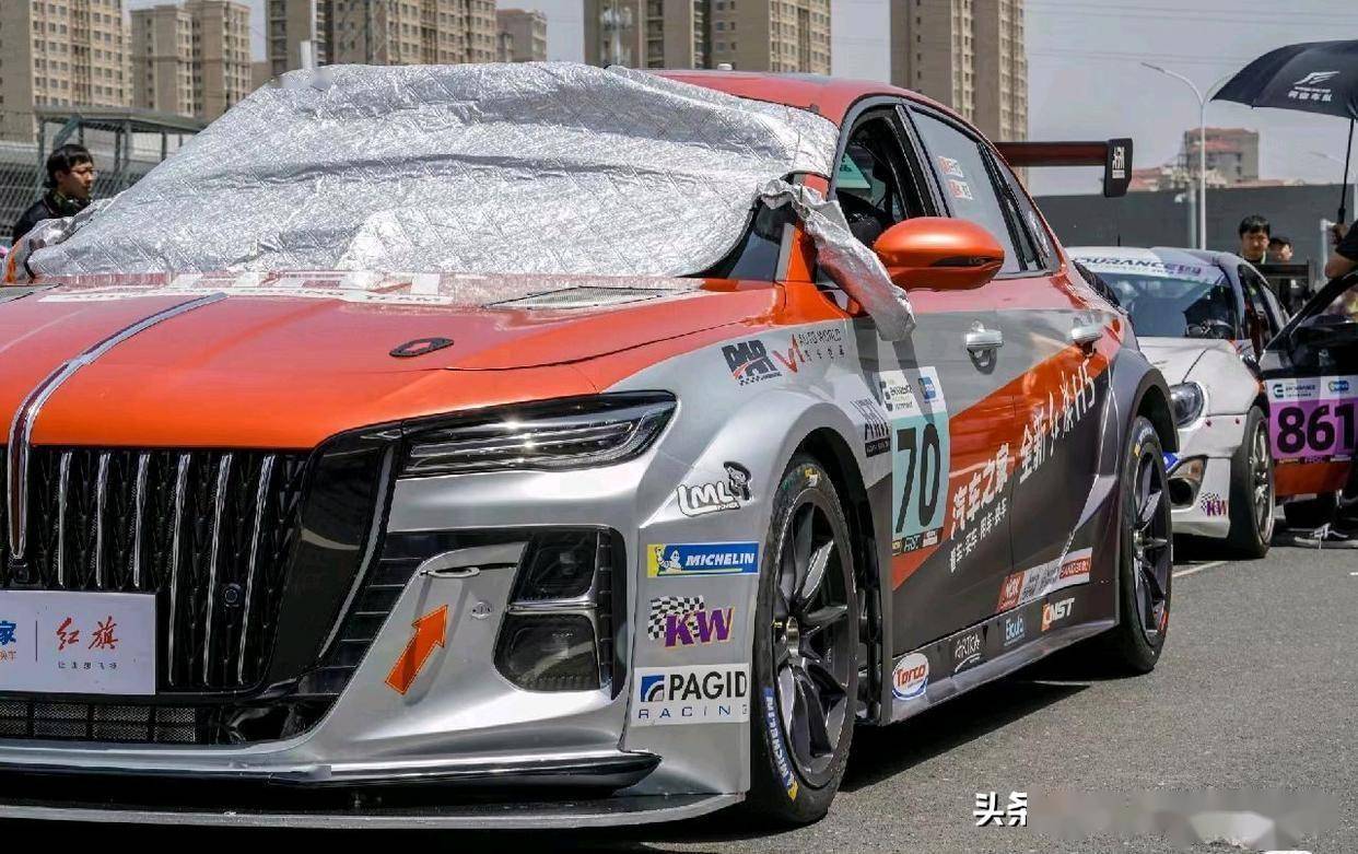 红旗h9"赛道版"亮相,涂装更帅气,大尾翼 运动包围,动力澎湃_搜狐汽车