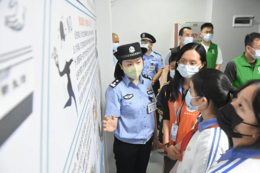 揭开毒品“伪装”,深圳戒毒人员“现身说法”_禁毒_团队_危害
