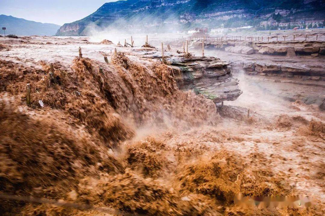陕西全景游:西安,延安,壶口瀑布,华山,华清池 靖边波浪谷/雨岔大峡谷