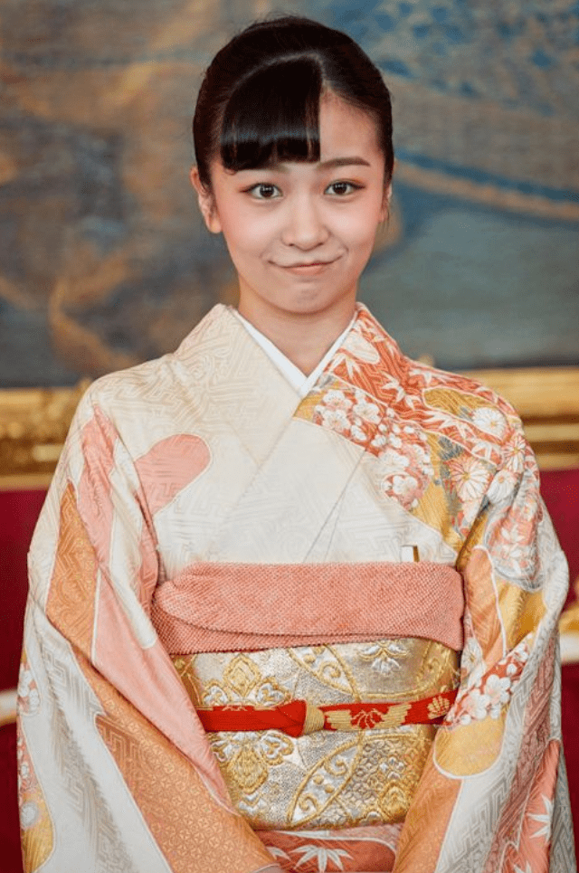 日本最美叛逆公主靠"发疯"获得自由!