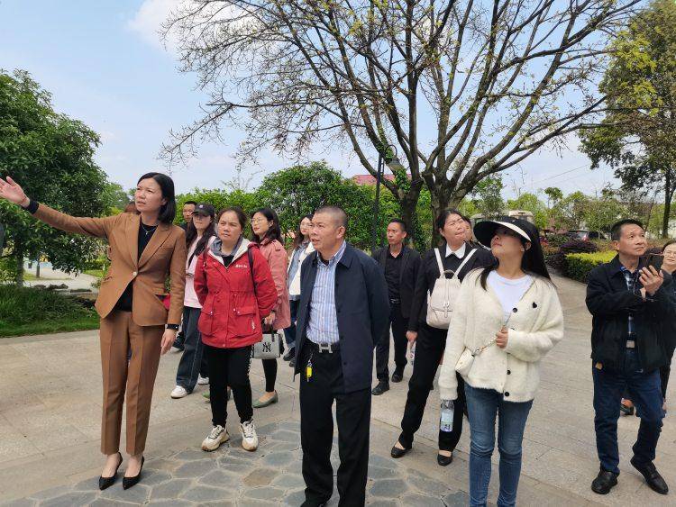 开云 开云体育官网乡村文化赋能助力农家乐与乡村旅游产业高质量发展(图2)