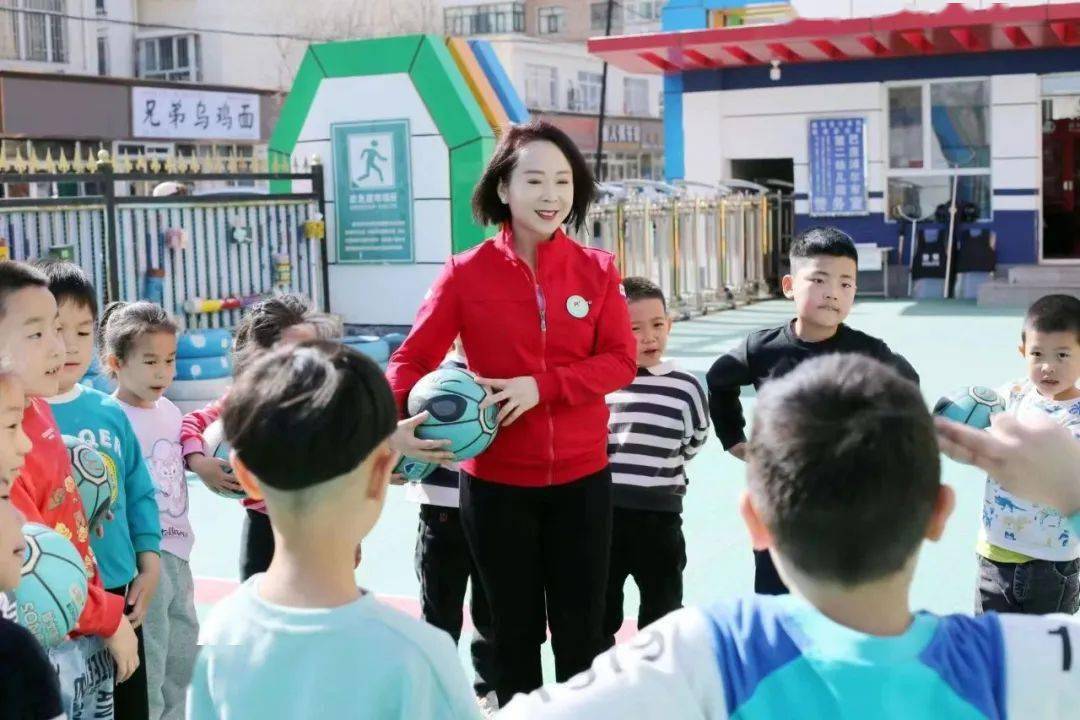 贺卓炜:坚守幼教初心 收获一路芳华_教育_幼儿_活动