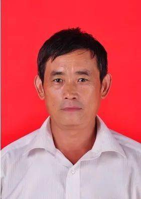 他们分别是:孝老爱亲的王庆安,助人为乐的赵西峰