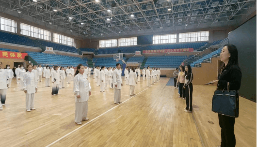 中街健身（中街健身房负面新闻事件） 中街健身（中街健身房负面消息
变乱
）《中街附近健身房》 健身健美