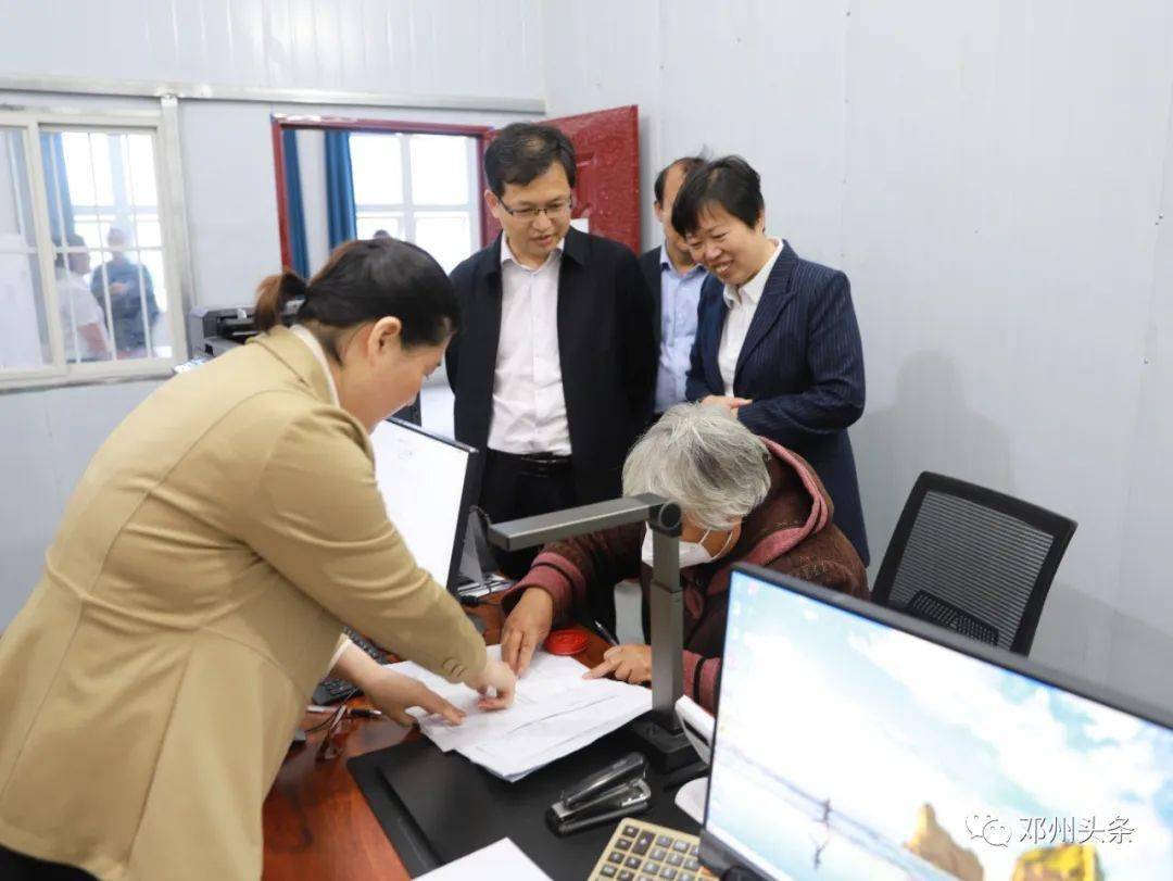 邓州市举行城市更新安置房交房仪式