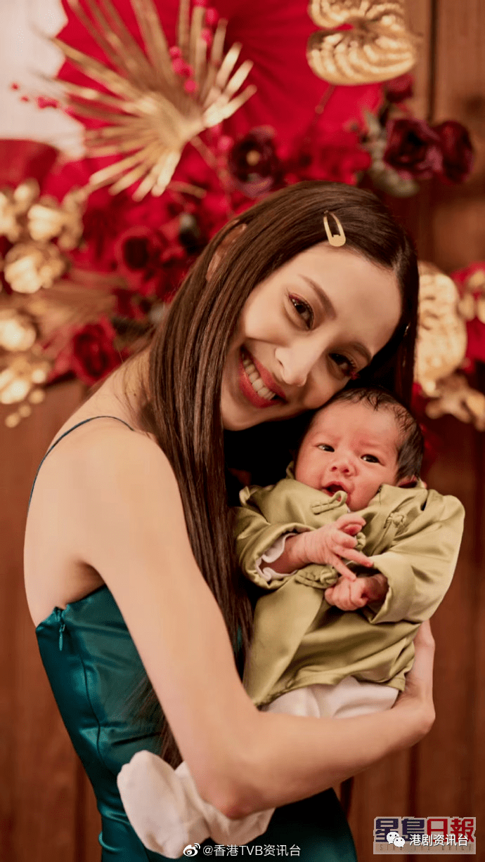 素颜跌晒watt女神味全失_郑嘉颖_黎耀祥_carlos