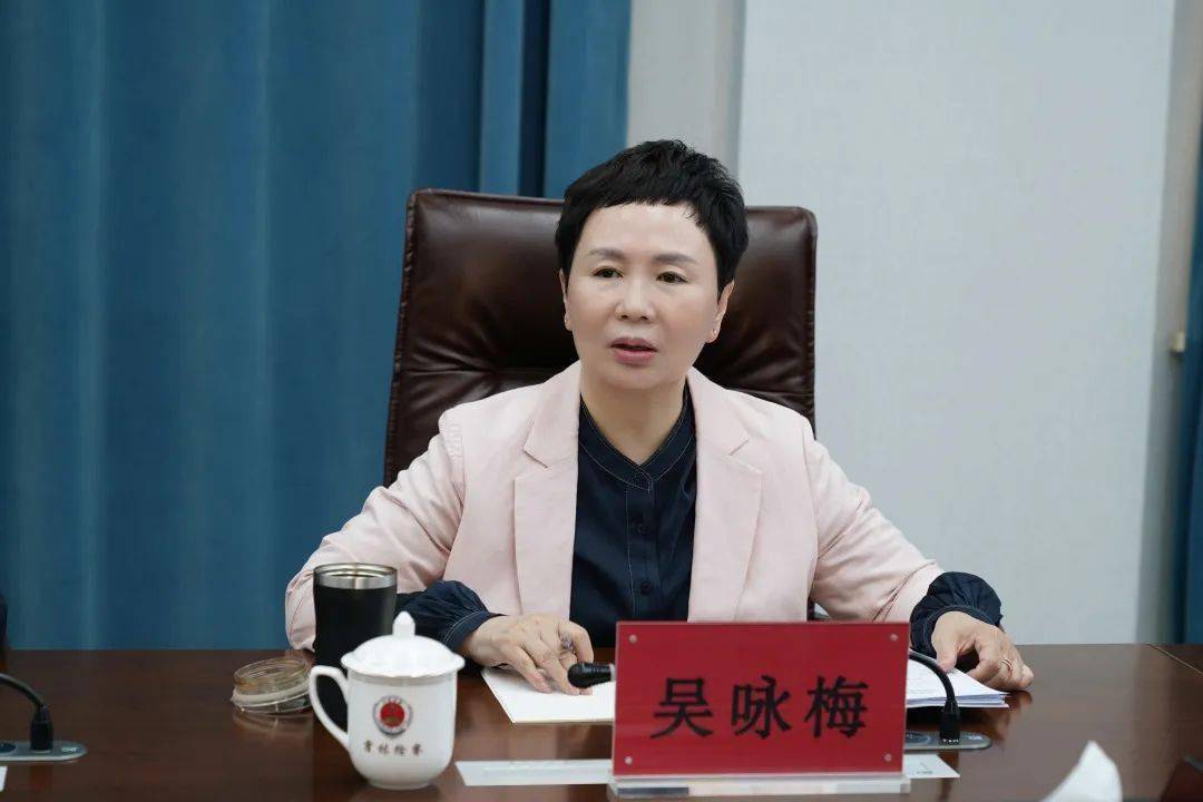 通辽市检察院党组成员,检委会专职委员吴咏梅到霍林郭勒市检察院调研