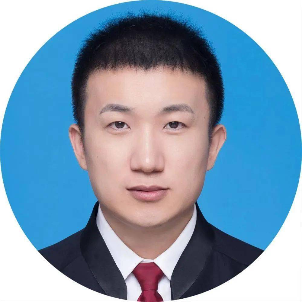 金融投资委员会委员,曾任青岛电视台"真情调解"栏目嘉宾律师,青岛市