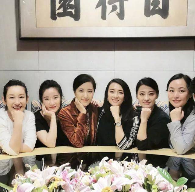 章子怡:上大学时我特羡慕梅婷,能跟张国荣拍戏,演的还是女主角_中戏