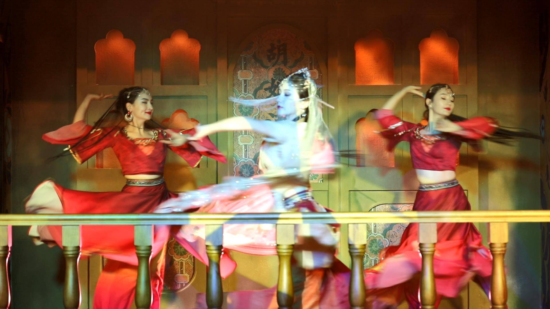 西安又现胡旋舞_表演_胡姬_古丽