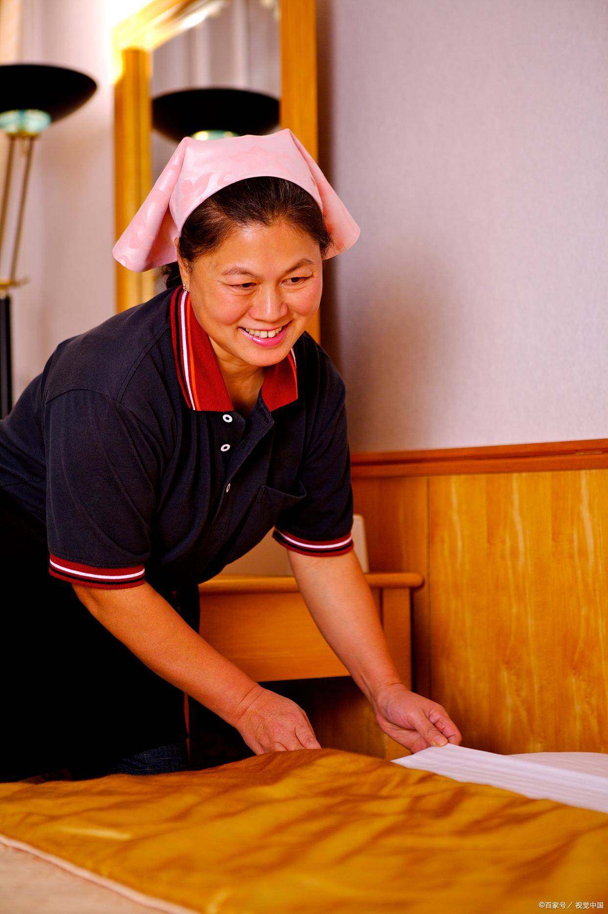 疑似上海雇主14万月薪请保姆?家政公司称招聘属实_服务公司_行业_发展