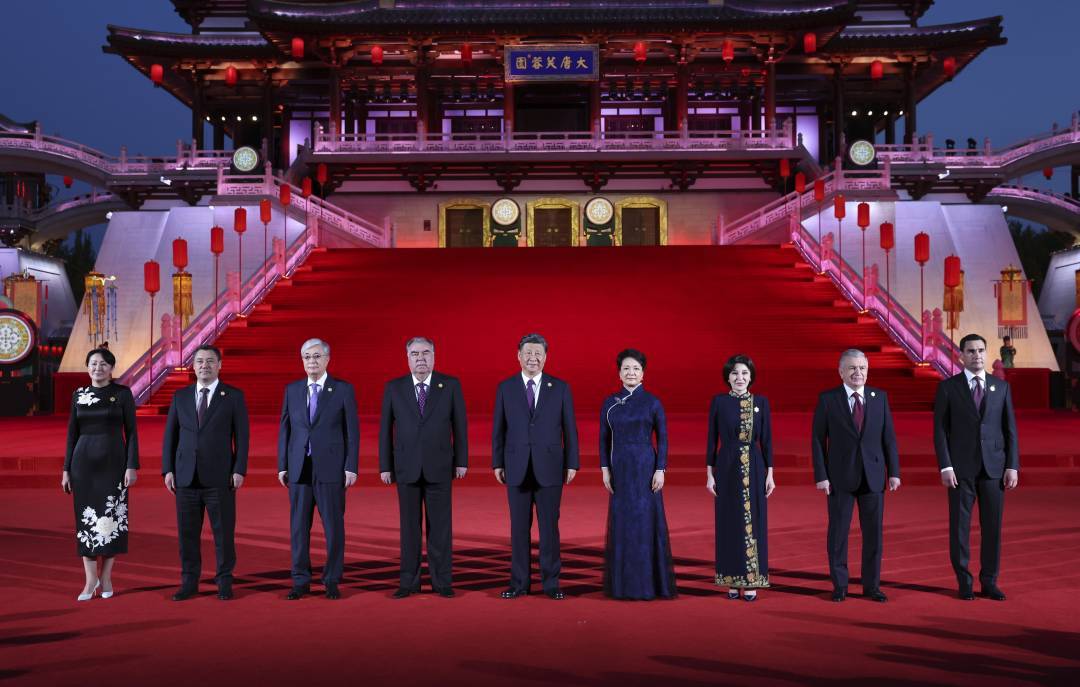 鉴往知来,跟着总书记学历史丨古城西安,递出开放新名片_西市_古丝绸之路_长安