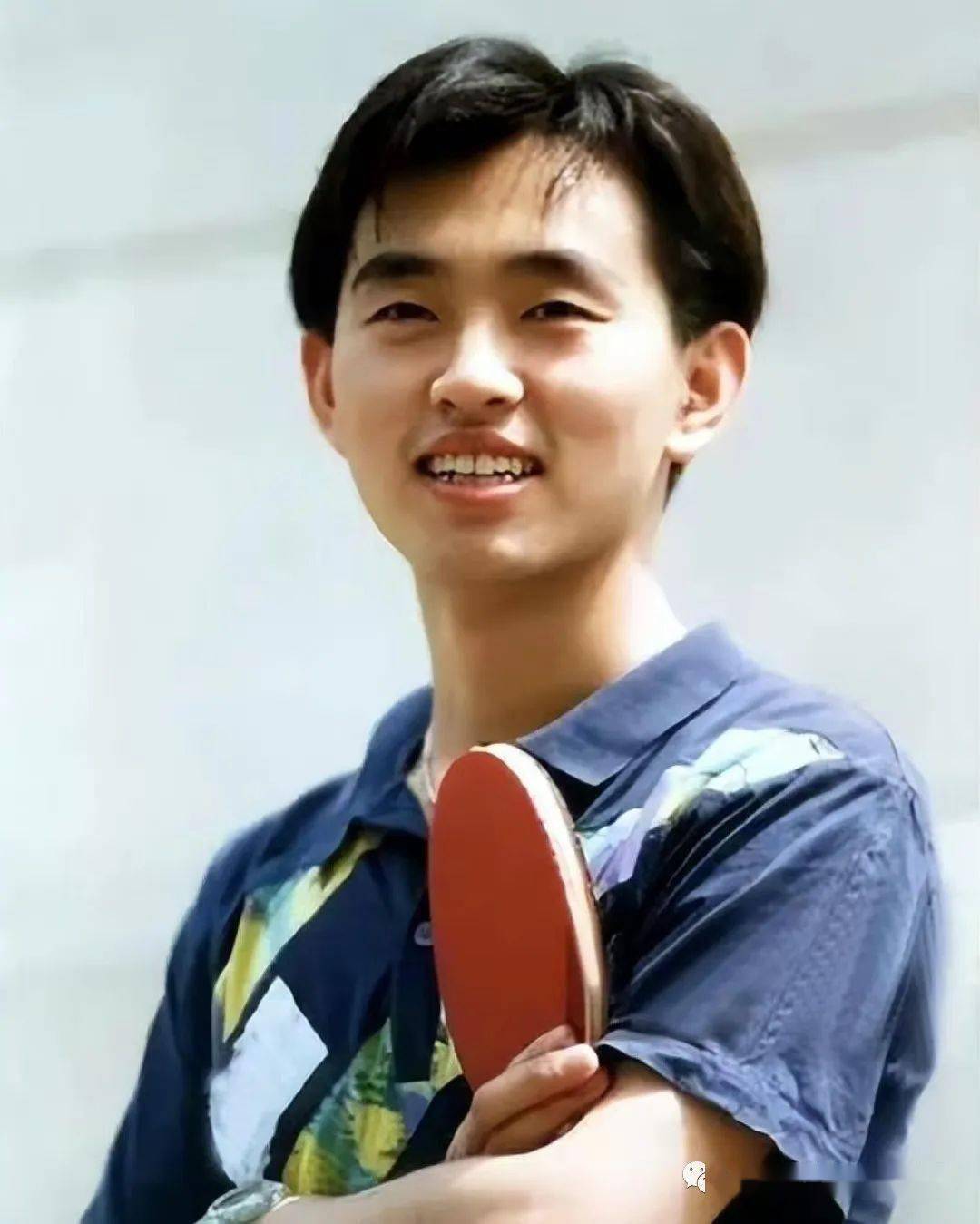 「从渔民儿子到中国鞋王的逆袭」丁世忠:我只想快点买一辆摩托车_安踏