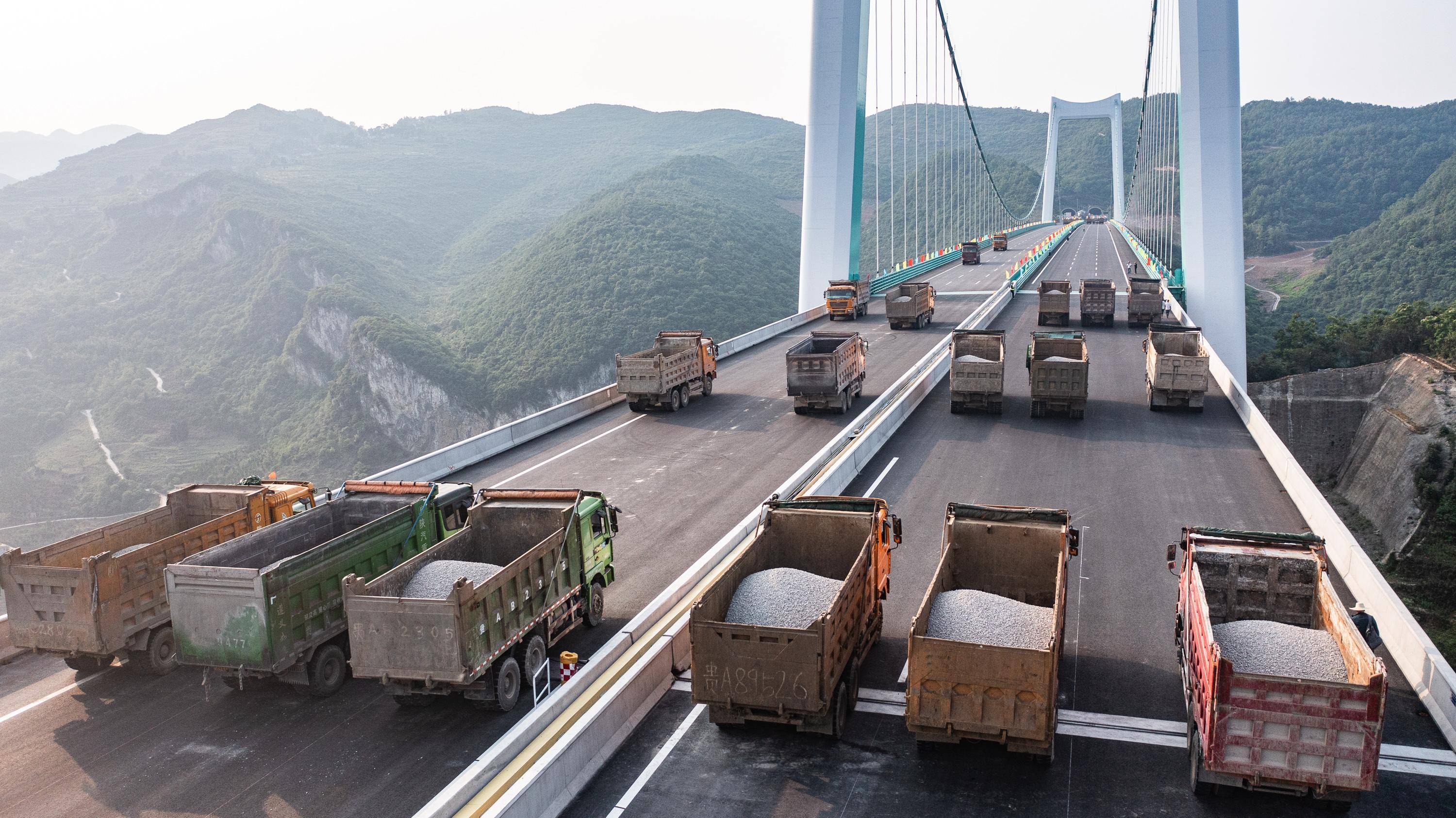 (经济)金烽乌江大桥进行静态荷载试验_桥梁_整体