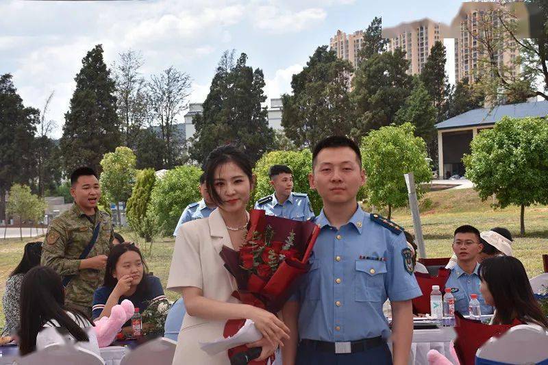 "相约春城·牵手蓝天卫士"主题军地联谊活动顺利举行_昆明市_空军部队