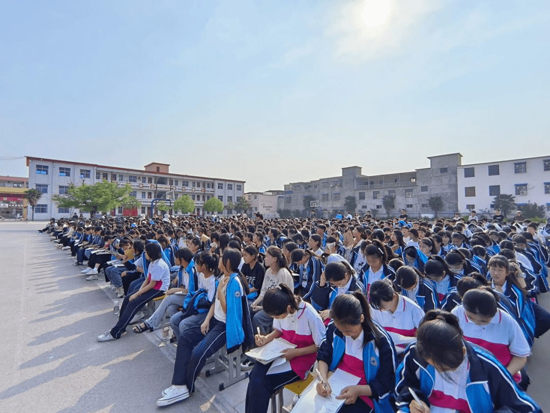 【唐河城事】5月21唐河发生的事|唐河一中学与信阳师范学院签约!