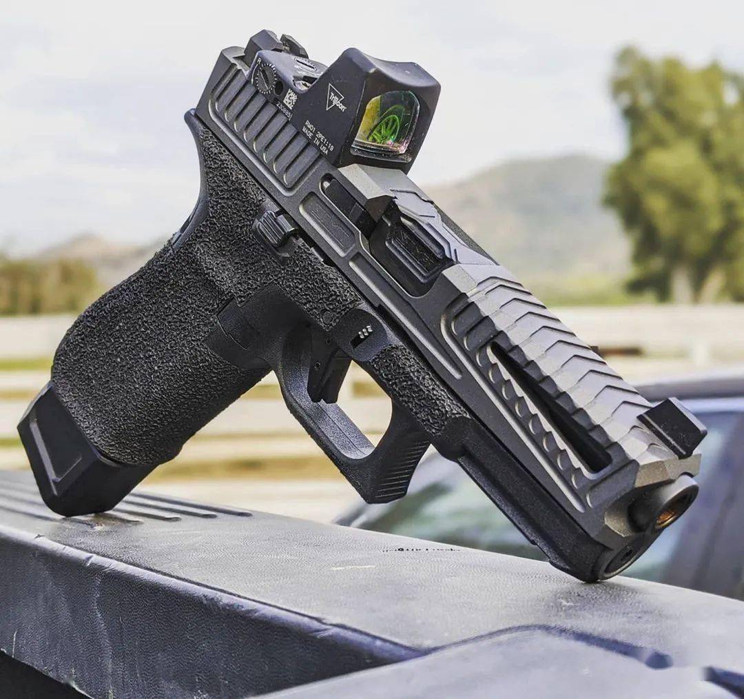 使用statement防御公司滑套拼装的格洛克手枪美图