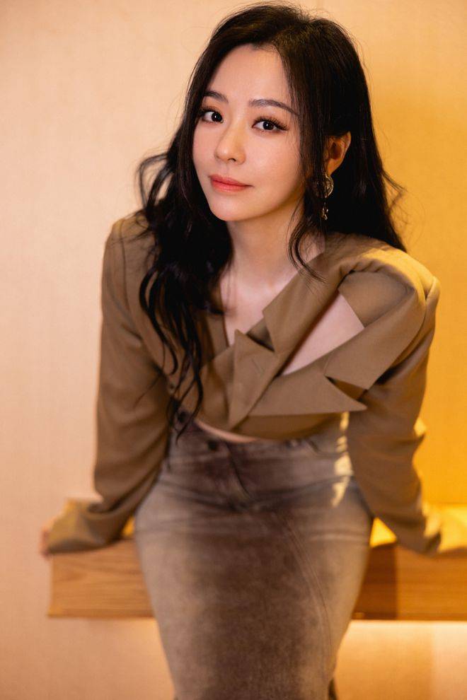 张靓颖 炎热的夏天,用歌声注入浪漫韵律_生活_美梦