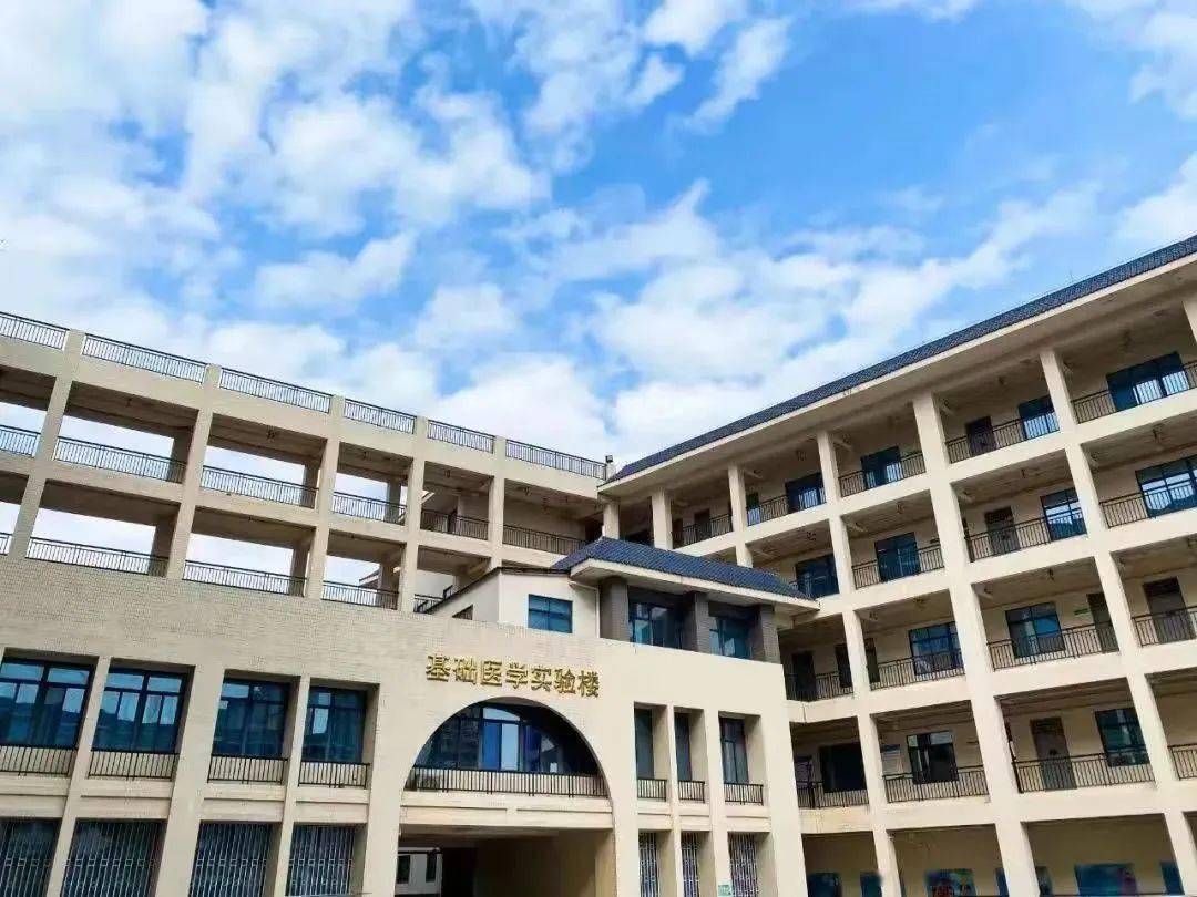 擇校菌推出【走進大學序列專題推文】—【惠州衛生職業技術學院院】