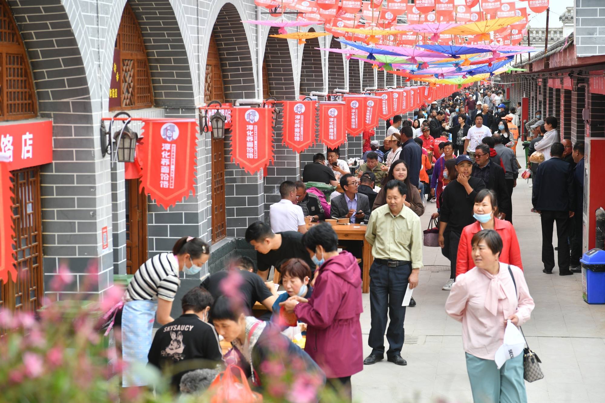 小吃里的大产业：“一碗荞面饸饹”带动陕西淳化县域经济高质量发展b体育(图3)