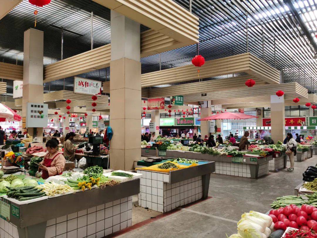 逛它!徐州这几个网红菜场,比超市还时髦!_农贸市场_翟山_摊位