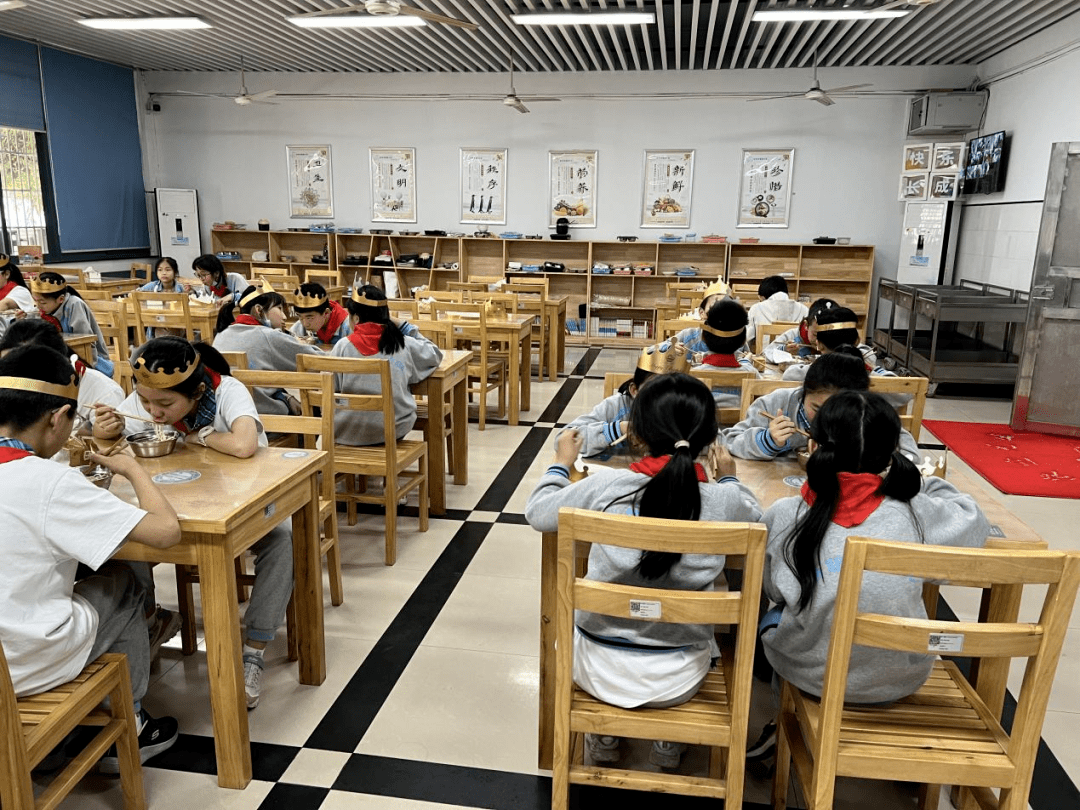 成长不期而遇,生日如期而至——记杭州市建新小学五月学生集体生日