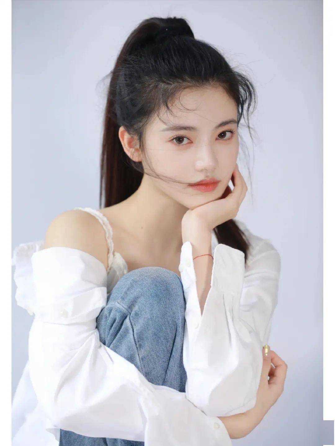 《奔跑吧》新一期录制,白鹿给孙珍妮擦脸,姐妹好甜!_合作_节目_网友