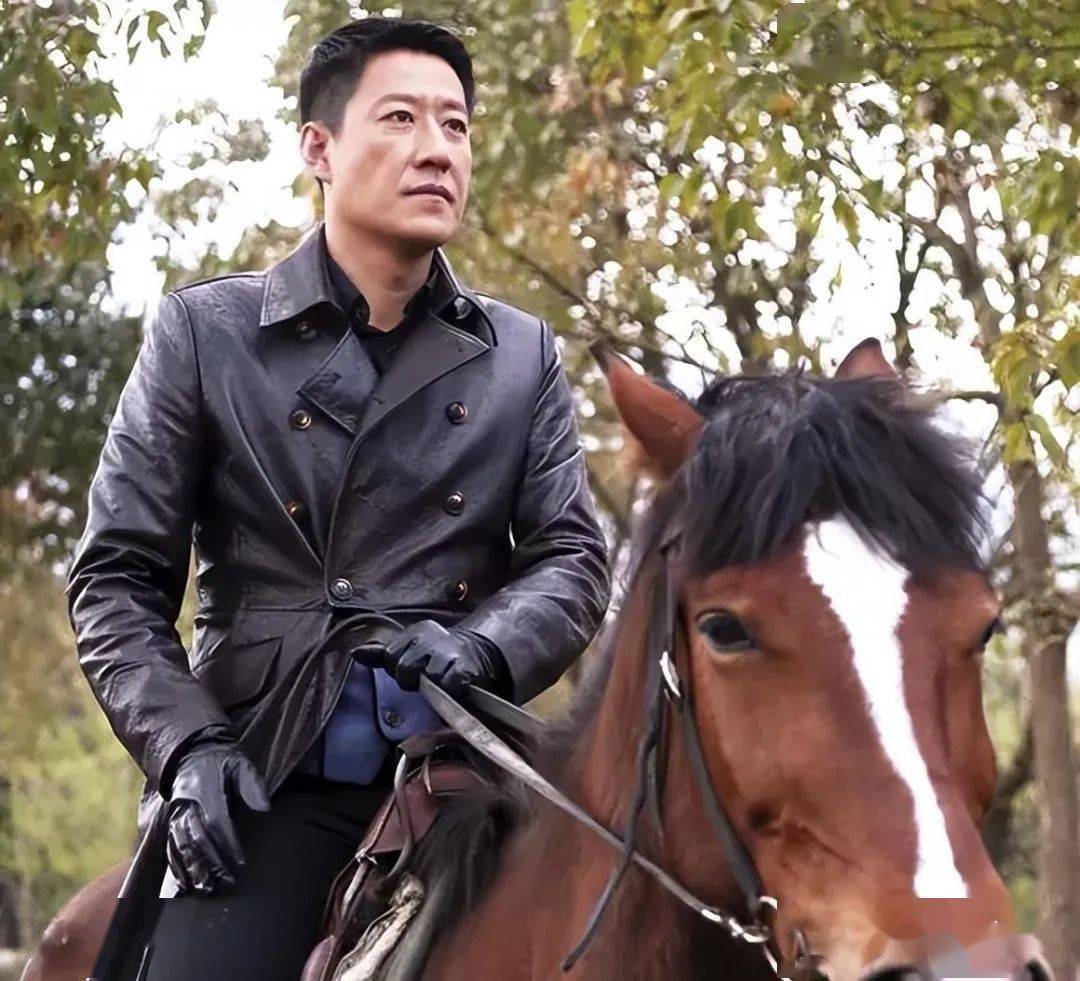 于震罕曝全家福!