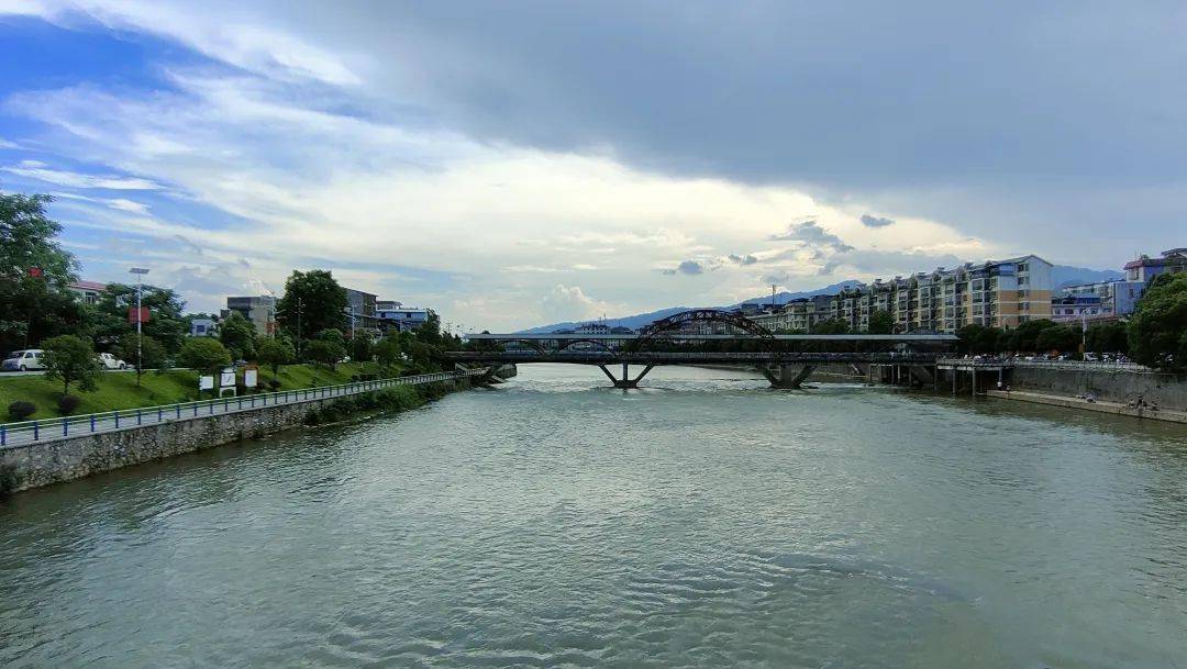 这两天,灌阳gai上出现大变化!速度太快了._天气_影响_衣服