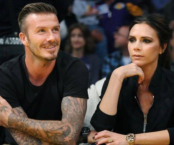 小贝模仿贝嫂化妆,结果._贝克汉姆_维多利亚_反应