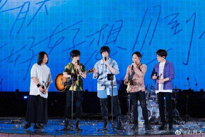 台湾歌手轮番登“陆”开唱 近百场大型演