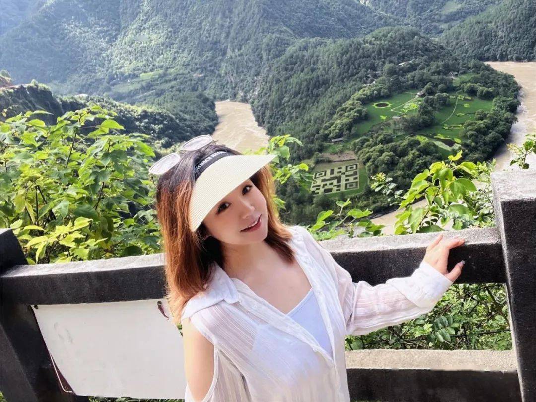 昆明女孩梁佳琪《梦想的翅膀》梦想是灯,照亮我们人生的路_少年_童声