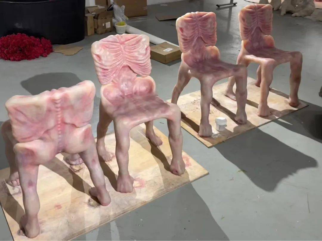 网友:我不理解!_作品_椅子_人类