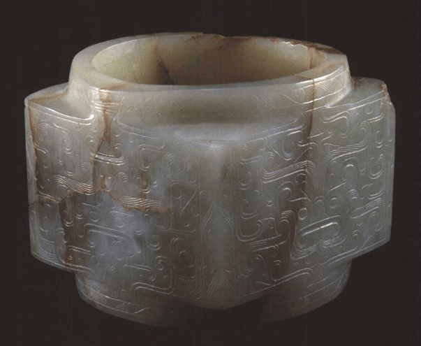 兽面纹玉琮战国(曾国)高5.4,径6.