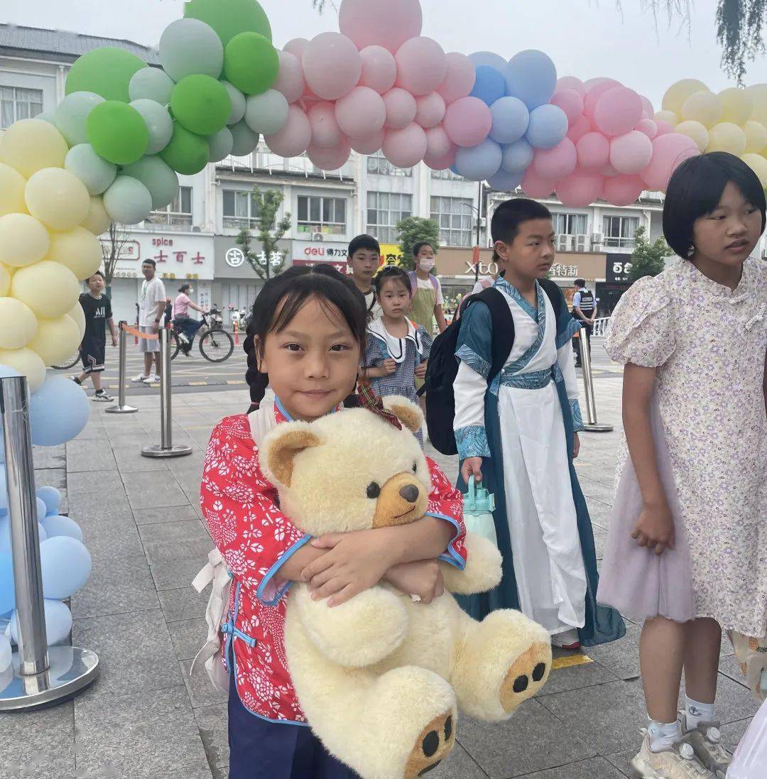 玩,我们是认真的——衢州市巨化第一小学第一届伙伴节