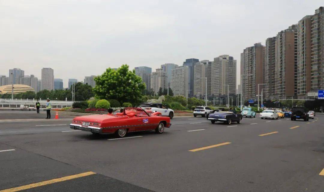 6月3日,由鄭州經濟技術開發區管委會主辦,鄭州國際汽車公園承辦的