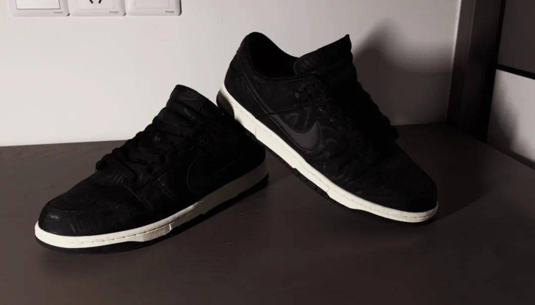 李宁 驭帅 14 42 low 吉米巴特勒你对鞋盘左几多年啊皮鞋上蜡都冇哩