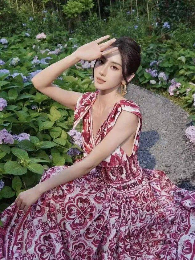 西西里风情?杜嘉班纳(d&g)光耀粉陶釉系列它来了_款式_夏日_裙子