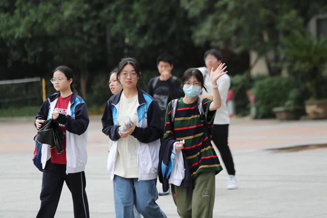 上塘中学,县职业中学,永嘉电大,城西中学,城关中学)