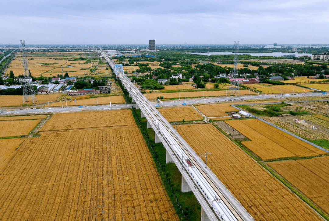 京沪高铁二线更关照"高铁洼地"