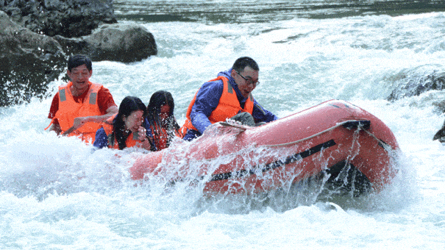 看溶洞奇观,玩洞天漂流!明天来诺水河开"漂"!_景区_巴中市_峡谷