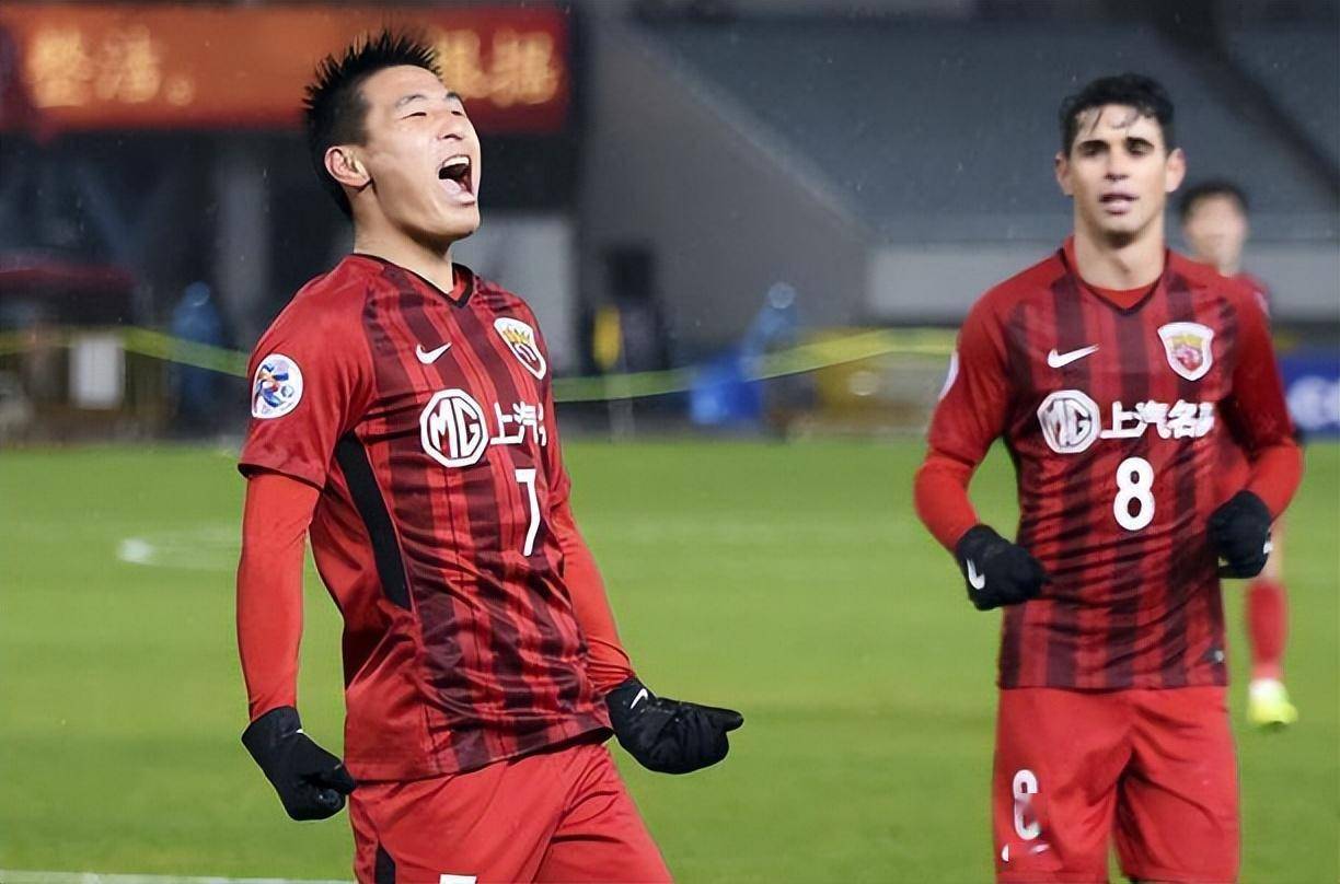 上港vs南通首发浮现:4大国脚坐镇 蔡慧康搭档鲁能旧将 奥斯卡领衔