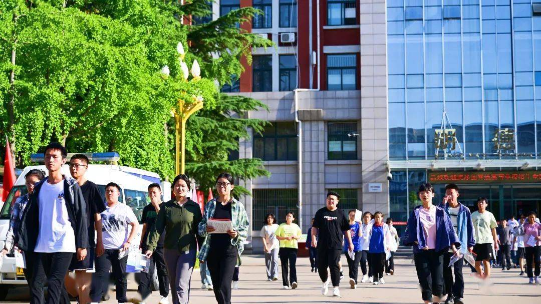 濮阳市2023年高考结束_考生家长迎接_河南高考考场查询