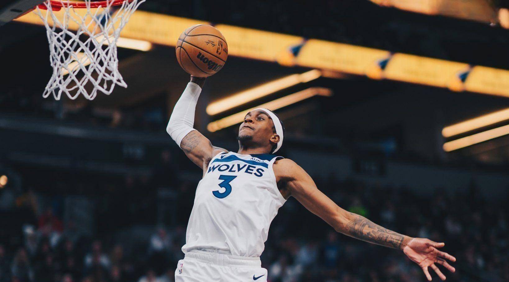 做好1点可成三当家 1优势变"金刚狼"_森林狼_麦克丹尼尔斯_防守