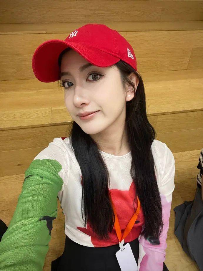 主播小宇宙丨丸子:足球让我看到人们内心的热爱!_比赛_解说_利物浦