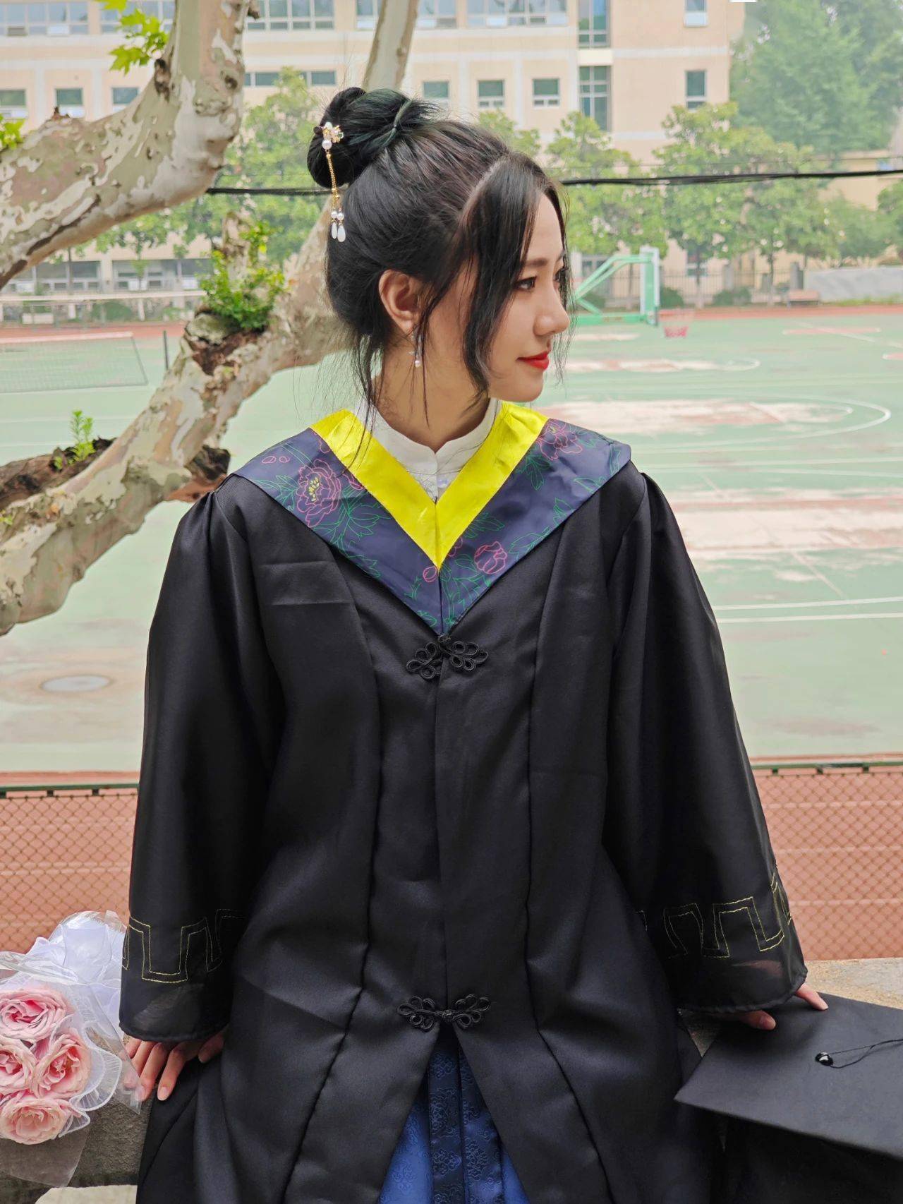 责编 | 宋雨昂摄影 | 刘昊旻模特 | 宋雨昂 陈诚 刘一泓 杨晴晴 陈