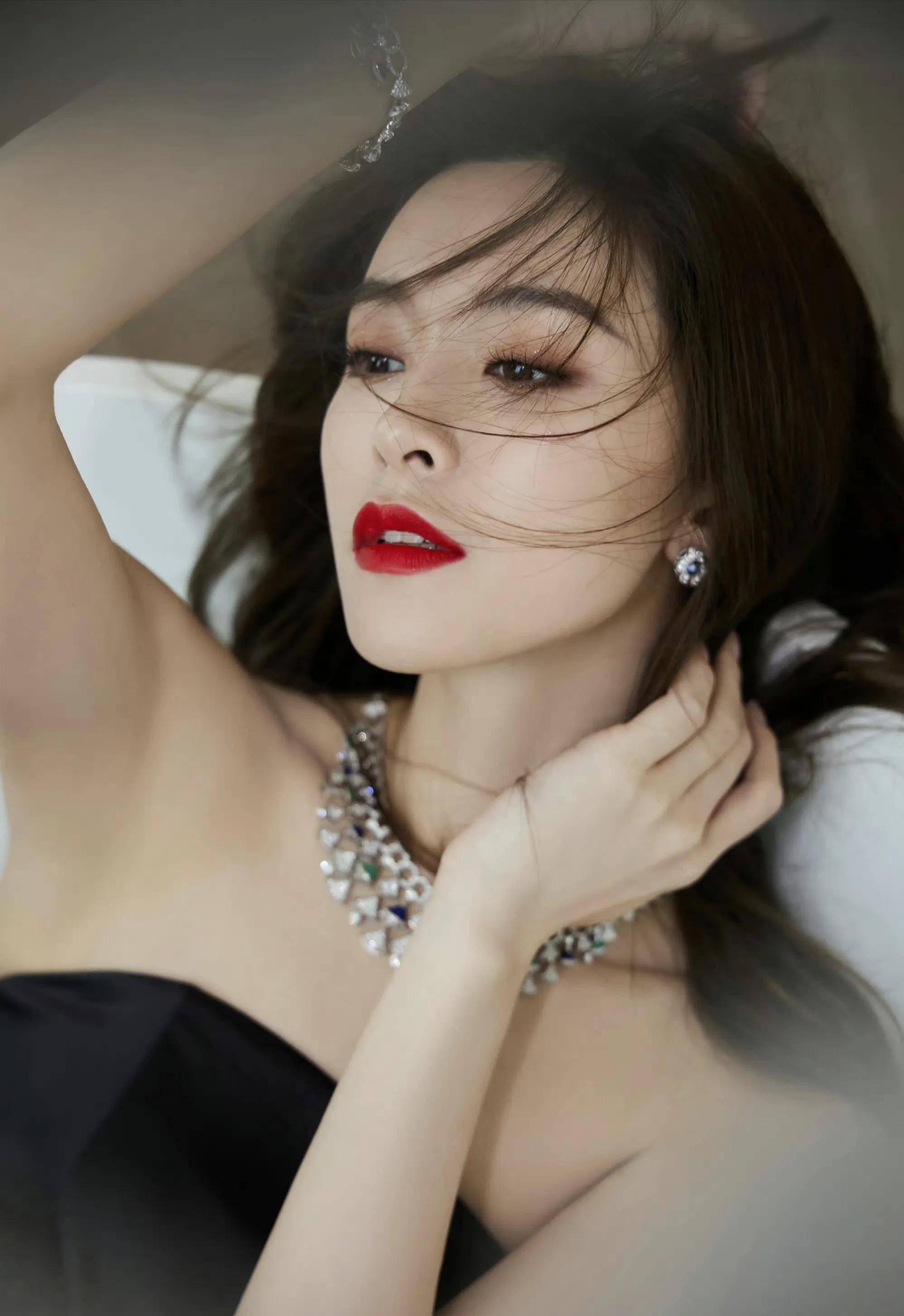 女星文咏珊写真合集:眉目如画,千娇百媚