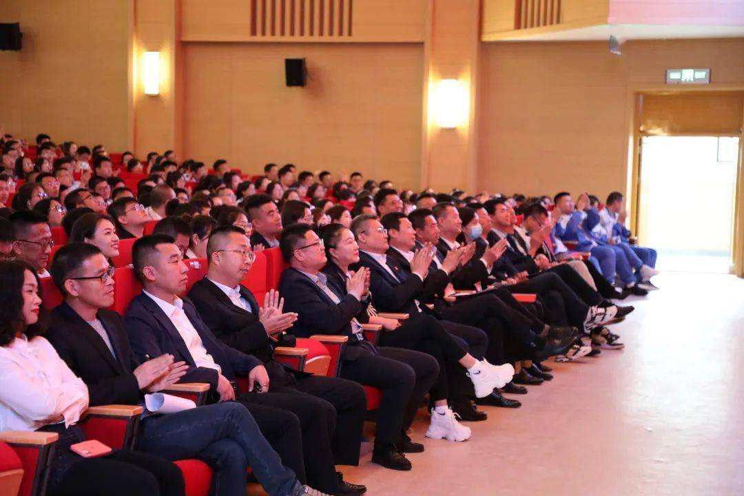 【校园活动】伊春市第一中学举行2023届学生毕业典礼_生活_视频_天下